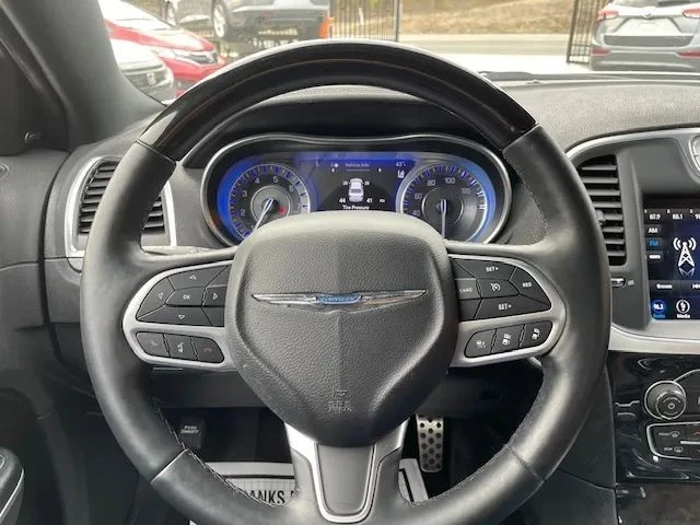 2019 Chrysler 300 (2005-2023) - Image 8 of 15