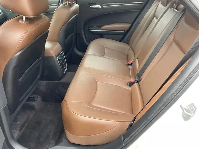 2019 Chrysler 300 (2005-2023) - Image 14 of 15