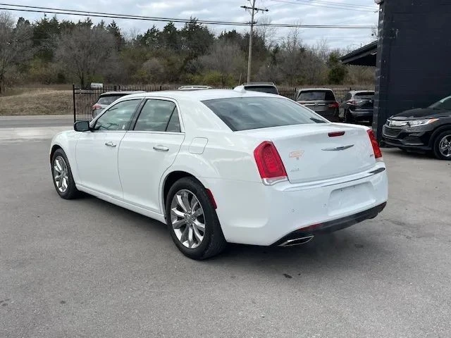 2019 Chrysler 300 (2005-2023) - Image 6 of 15