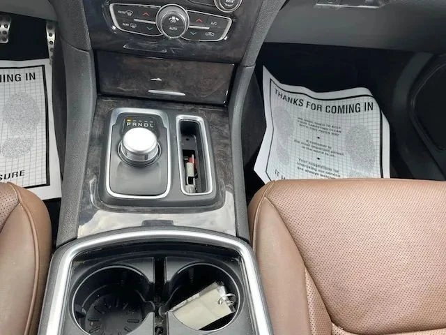 2019 Chrysler 300 (2005-2023) - Image 10 of 15