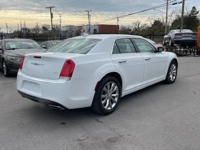 2019 Chrysler 300 (2005-2023) - Image 4 of 15