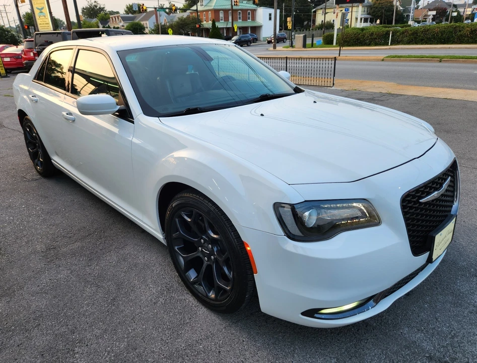 2019 Chrysler 300 (2005-2023) - Image 3 of 27