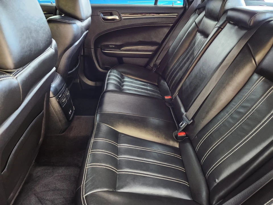 2019 Chrysler 300 (2005-2023) - Image 16 of 27