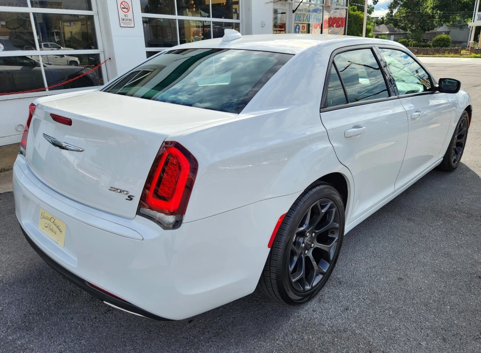 2019 Chrysler 300 (2005-2023) - Image 7 of 27