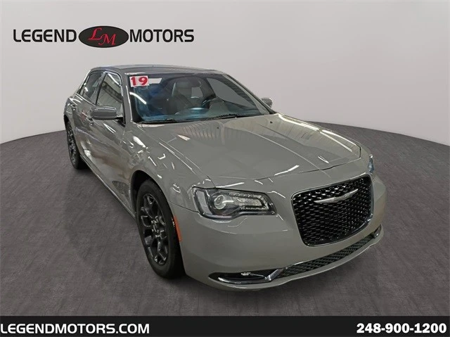 2019 Chrysler 300 (2005-2023) - Image 2 of 12