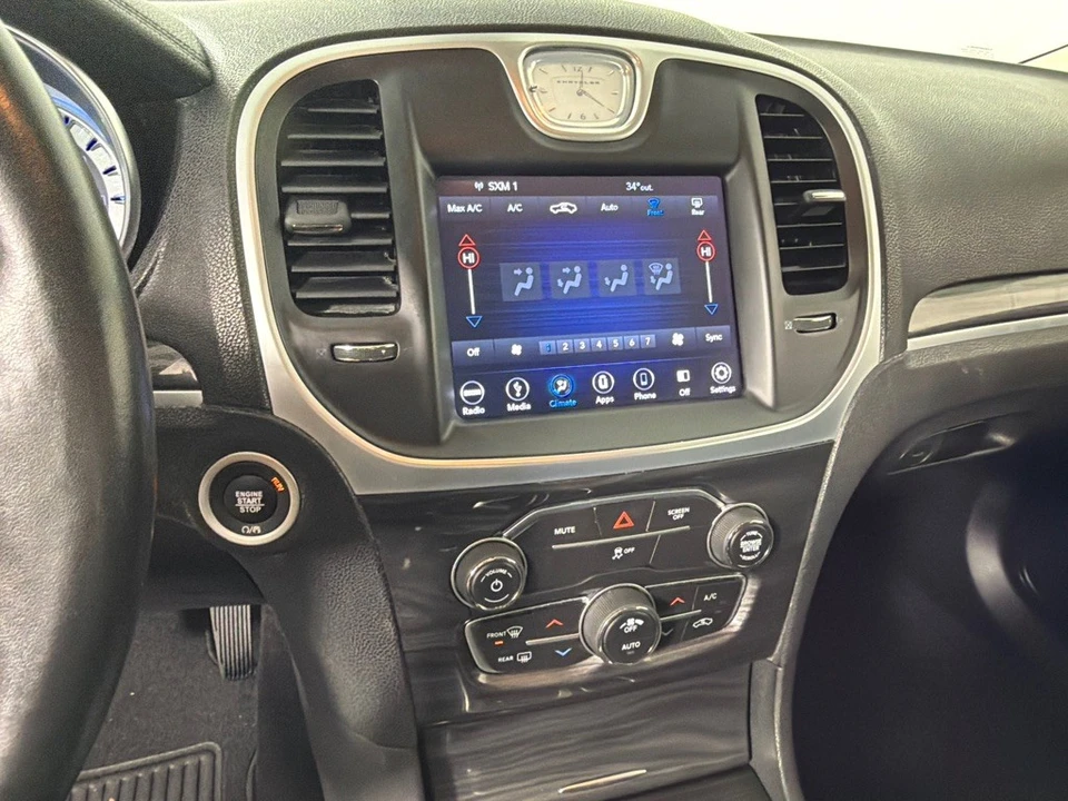 2019 Chrysler 300 (2005-2023) - Image 14 of 21