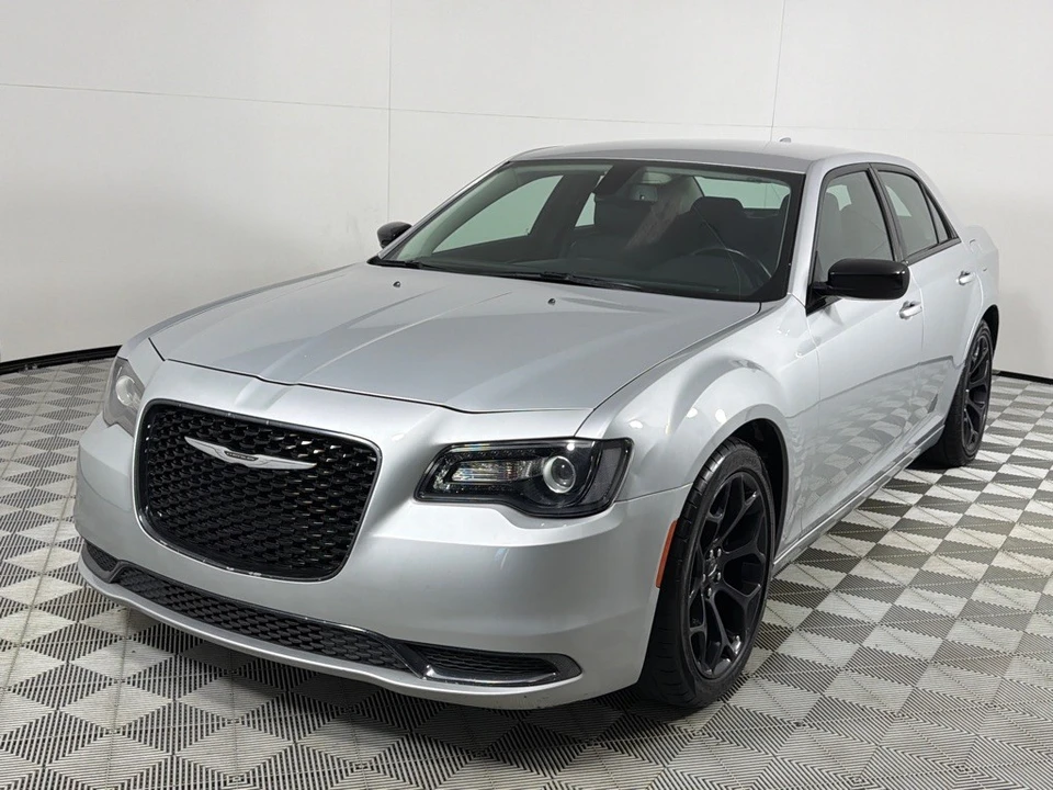 2019 Chrysler 300 (2005-2023) - Image 9 of 21