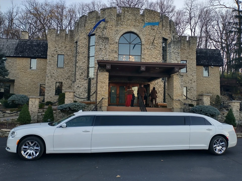 2019 Chrysler 300 (2005-2023) - Image 18 of 21