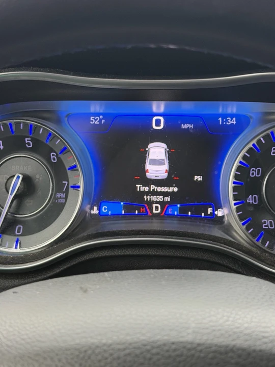 2019 Chrysler 300 (2005-2023) - Image 6 of 7