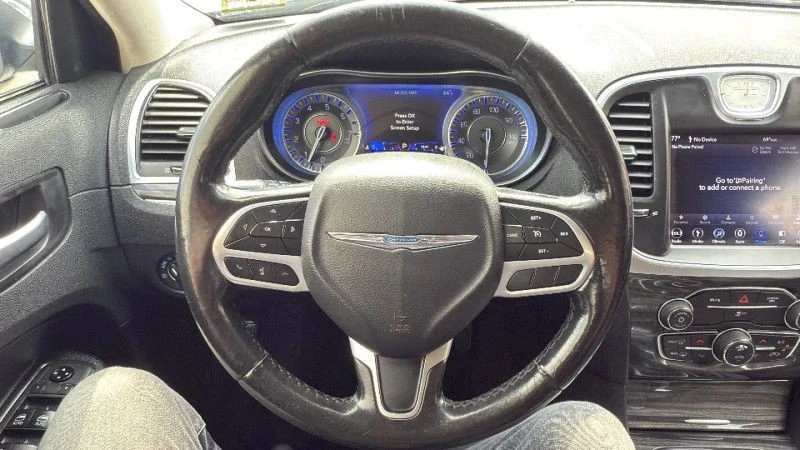 2019 Chrysler 300 (2005-2023) - Image 10 of 12