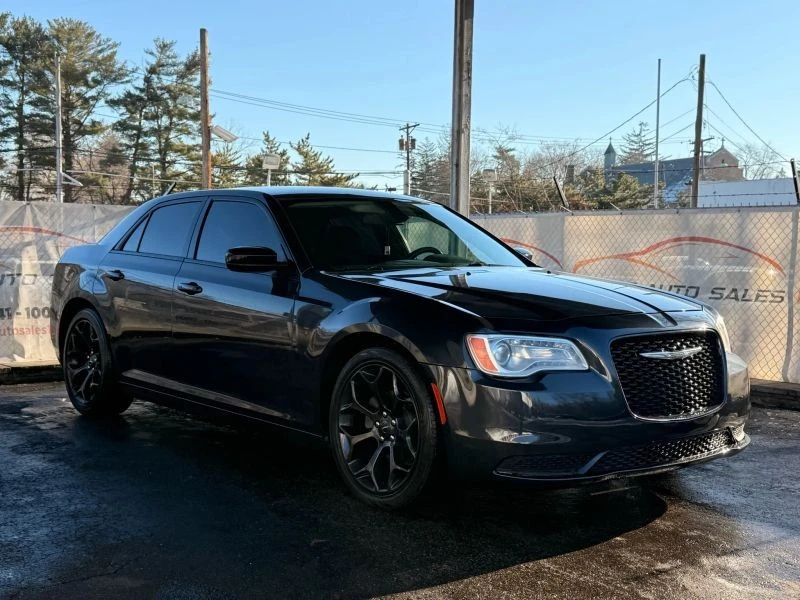 2019 Chrysler 300 (2005-2023) - Image 6 of 12