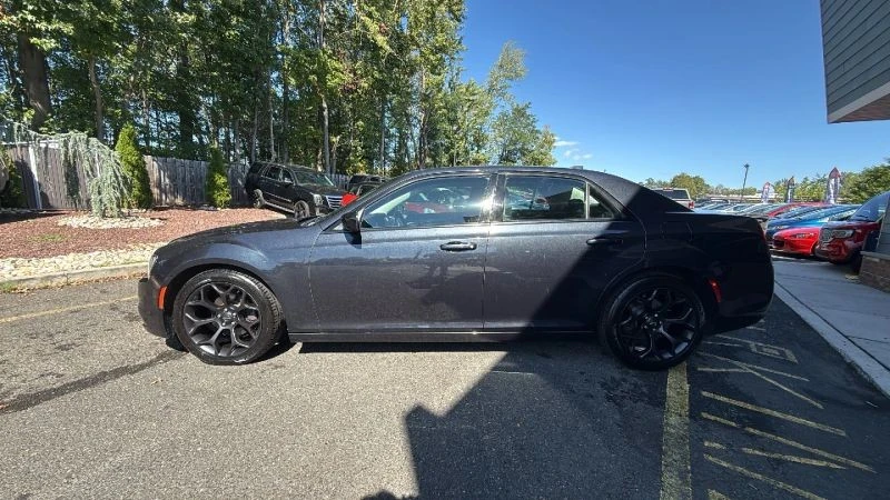 2019 Chrysler 300 (2005-2023) - Image 3 of 12