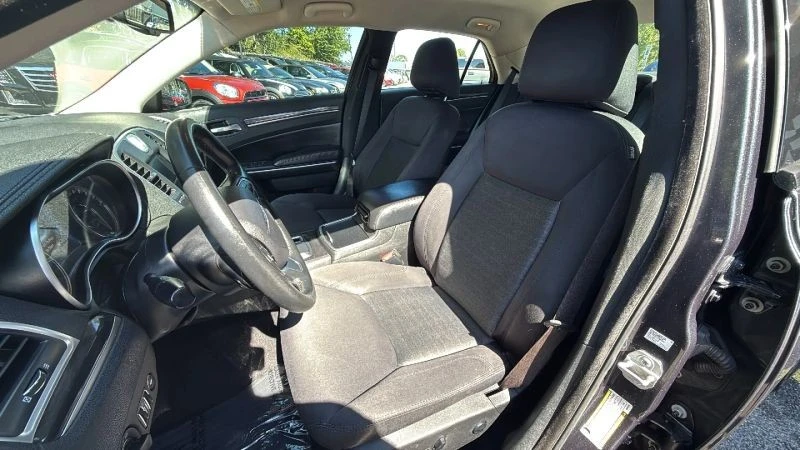 2019 Chrysler 300 (2005-2023) - Image 12 of 12
