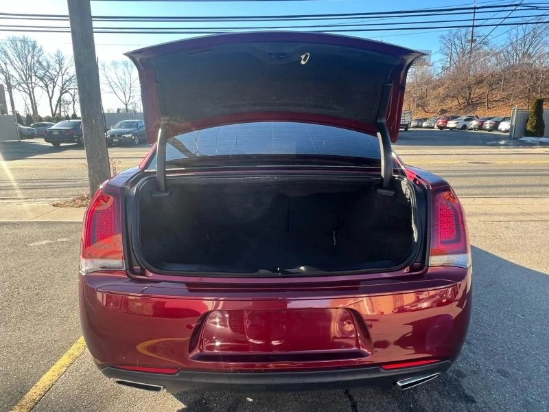 2019 Chrysler 300 (2005-2023) - Image 9 of 12