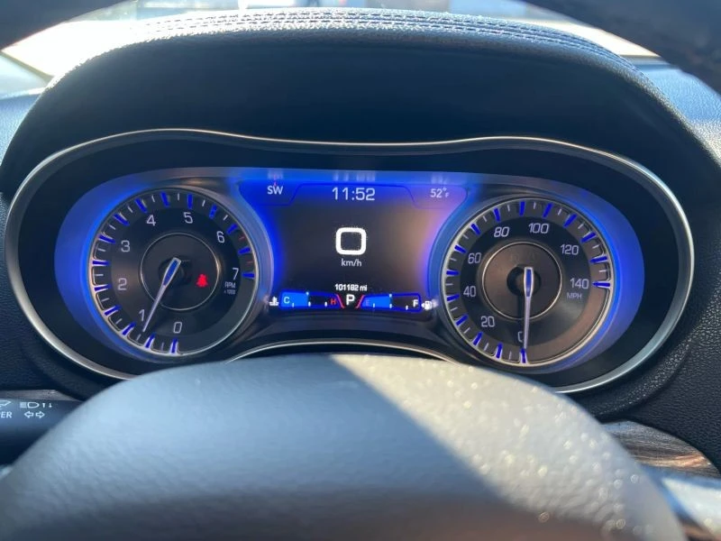 2019 Chrysler 300 (2005-2023) - Image 11 of 12