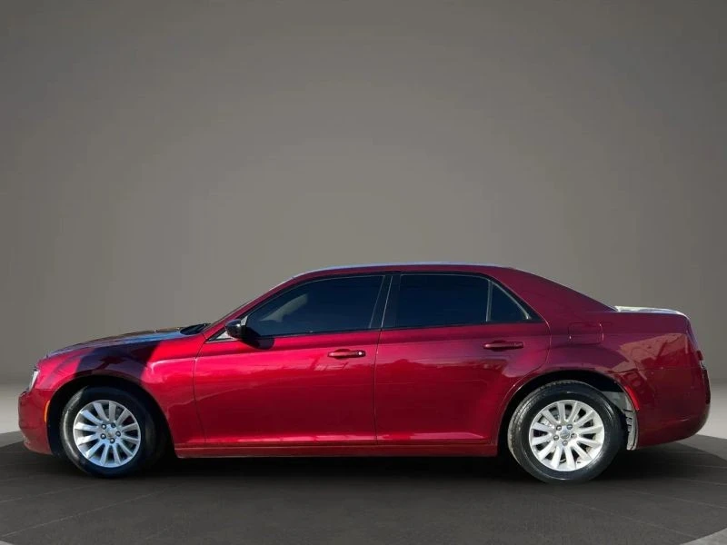 2019 Chrysler 300 (2005-2023) - Image 8 of 12