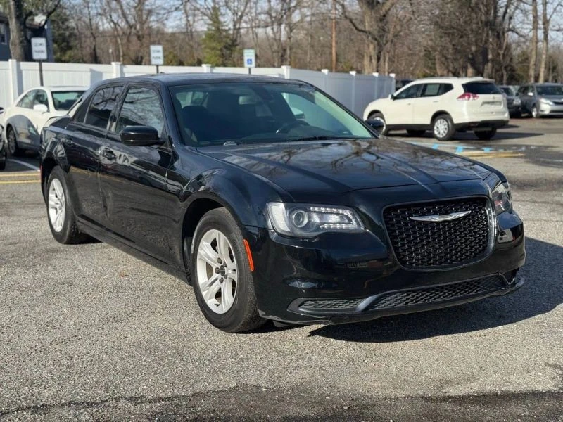 2019 Chrysler 300 (2005-2023) - Image 4 of 12