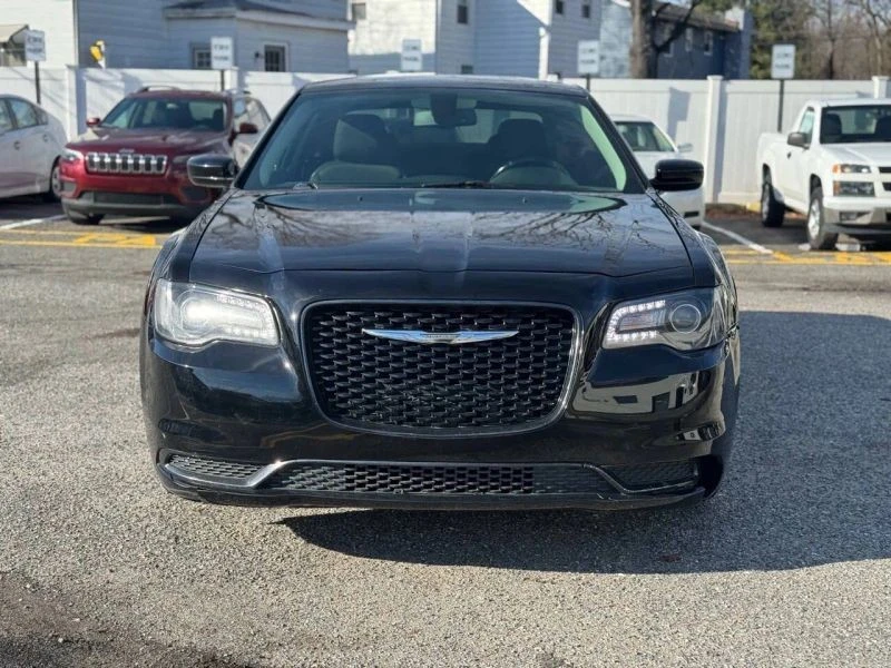2019 Chrysler 300 (2005-2023) - Image 3 of 12