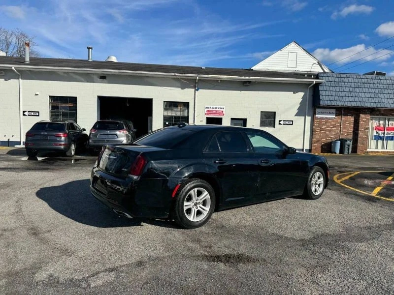 2019 Chrysler 300 (2005-2023) - Image 12 of 12