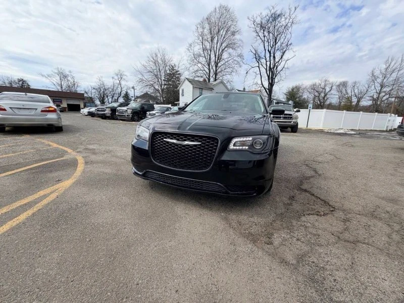2019 Chrysler 300 (2005-2023) - Image 2 of 12