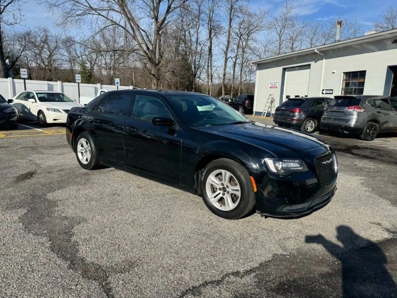 2019 Chrysler 300 (2005-2023) - Image 6 of 12
