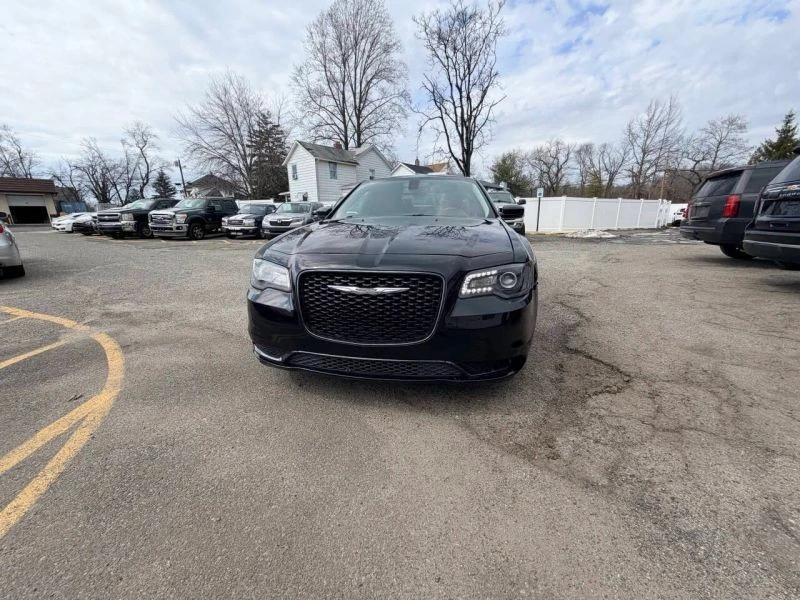 2019 Chrysler 300 (2005-2023) - Image 3 of 12