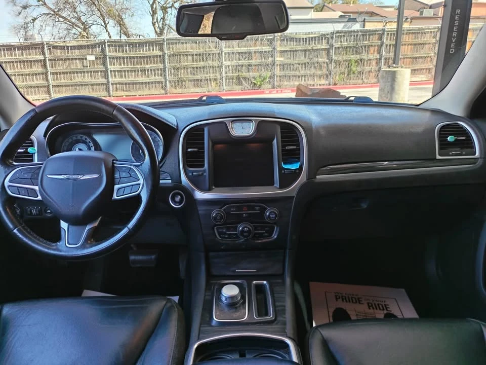2019 Chrysler 300 (2005-2023) - Image 12 of 15