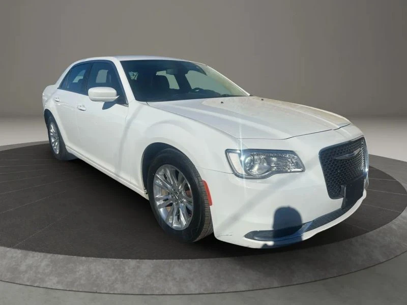 2019 Chrysler 300 (2005-2023) - Image 3 of 12
