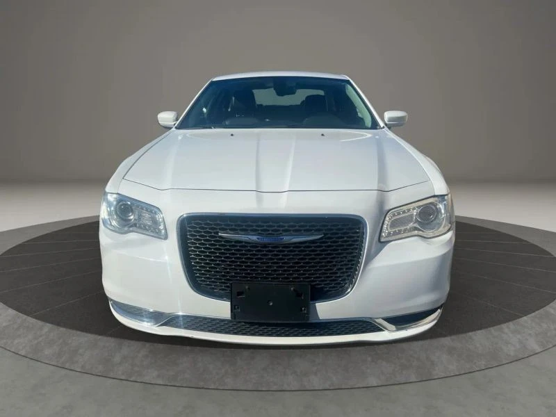 2019 Chrysler 300 (2005-2023) - Image 2 of 12