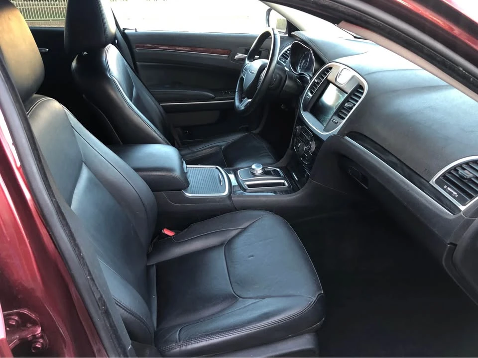 2019 Chrysler 300 (2005-2023) - Image 9 of 12