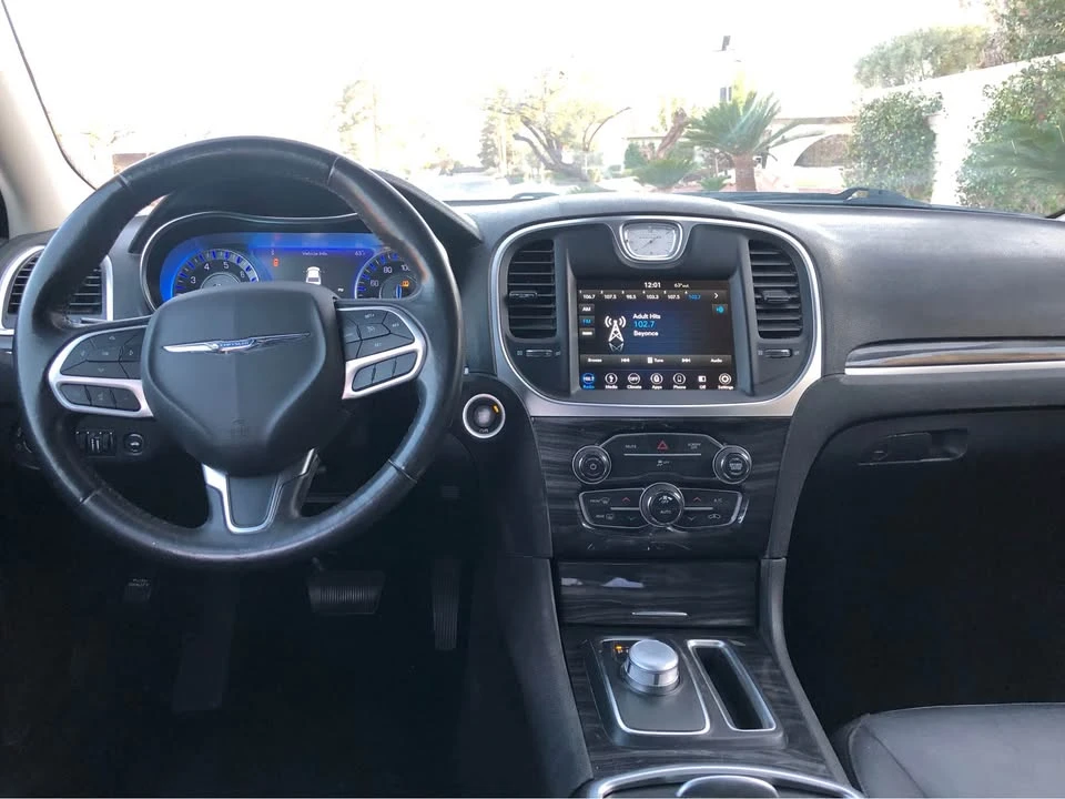 2019 Chrysler 300 (2005-2023) - Image 12 of 12