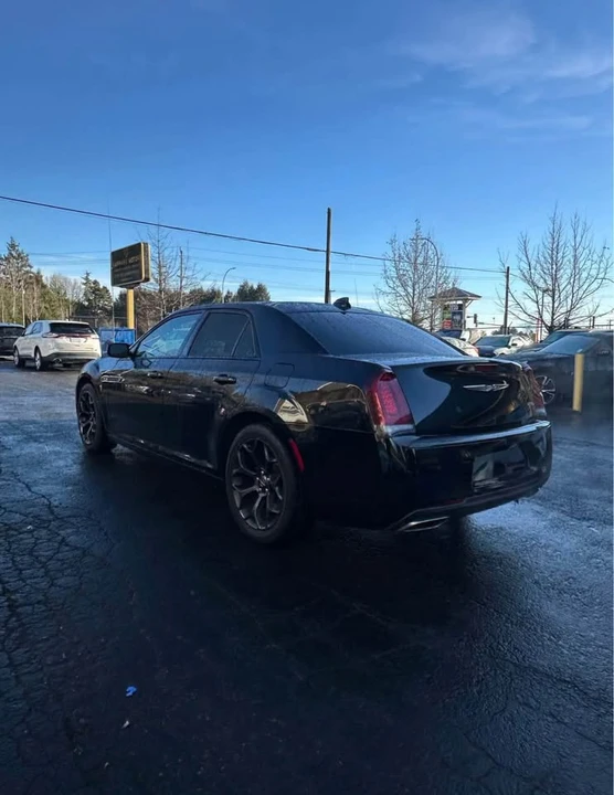 2019 Chrysler 300 (2005-2023) - Image 6 of 11