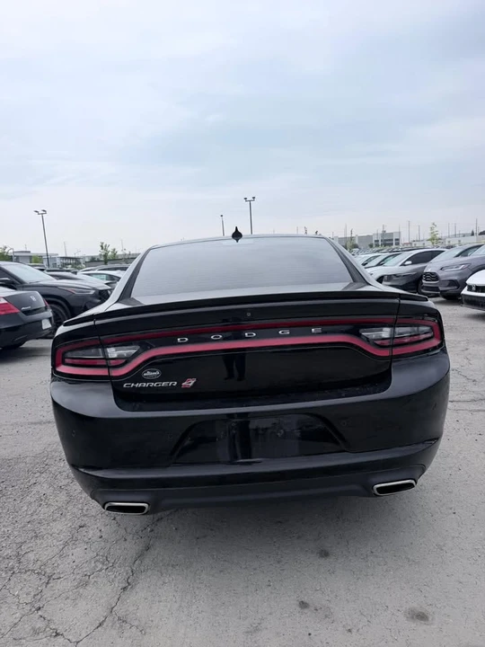 2019 Chrysler - Image 2 of 15