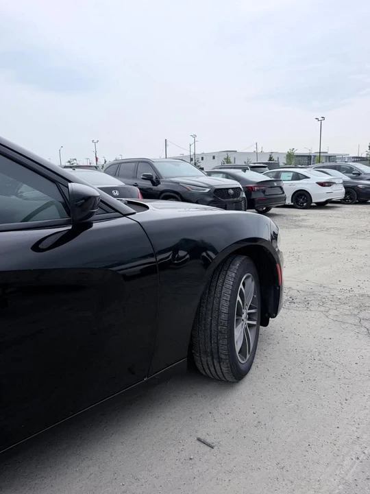 2019 Chrysler - Image 11 of 15