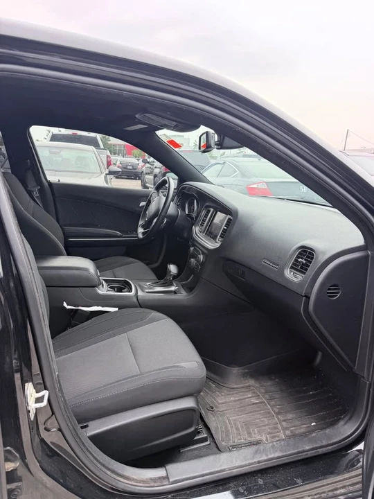 2019 Chrysler - Image 12 of 15