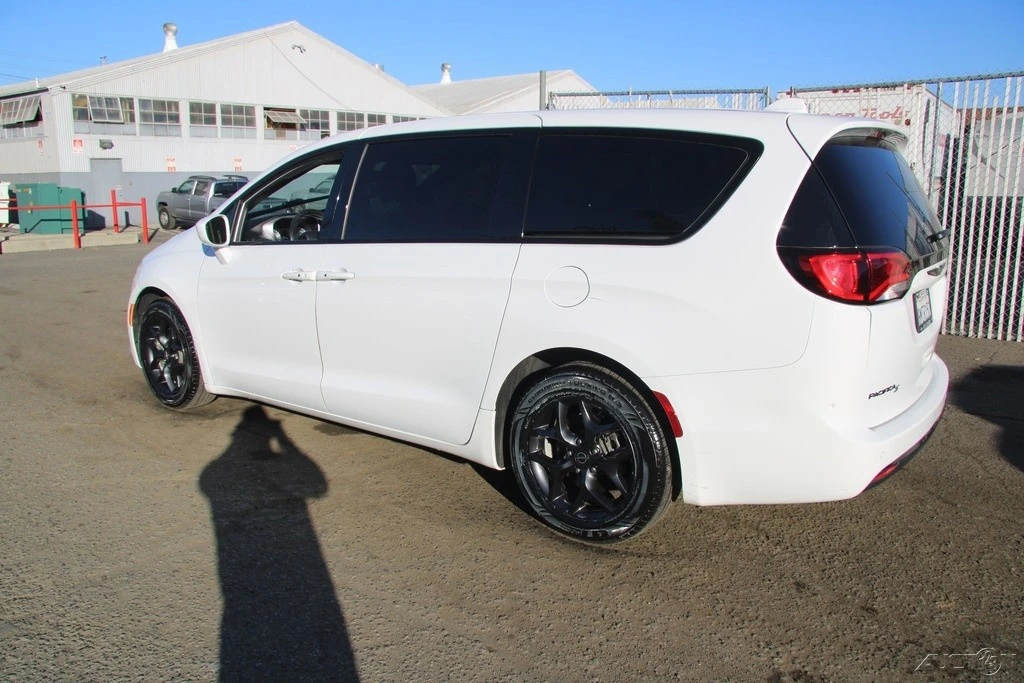 2019 Chrysler - Image 5 of 21