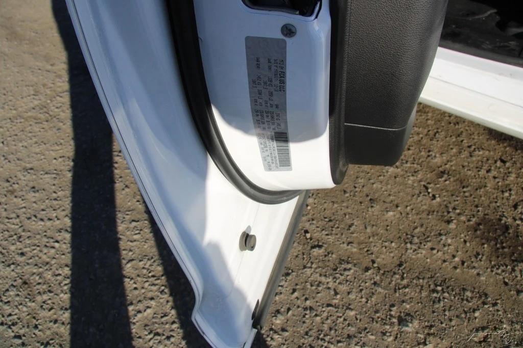 2019 Chrysler - Image 11 of 21