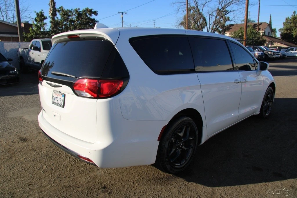 2019 Chrysler - Image 7 of 21