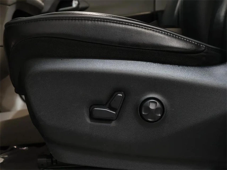 2019 Chrysler Town & Country - Image 13 of 31