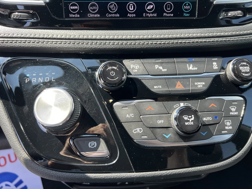 2019 Chrysler - Image 20 of 31