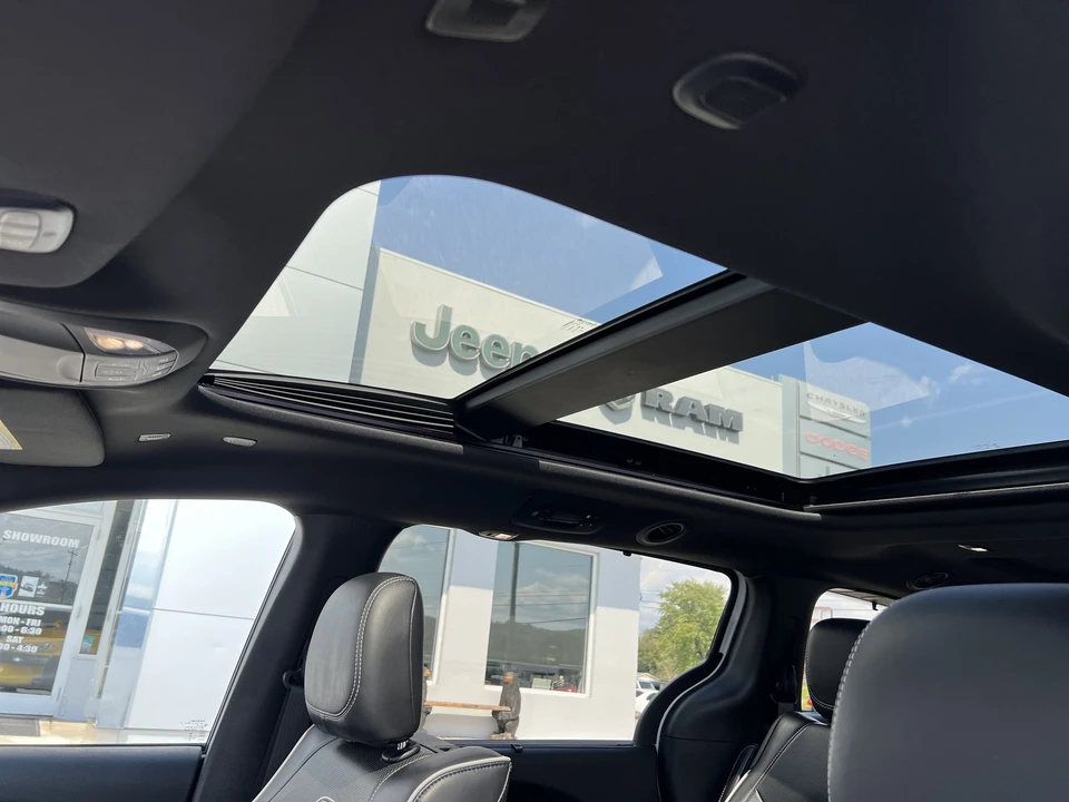 2019 Chrysler - Image 27 of 31