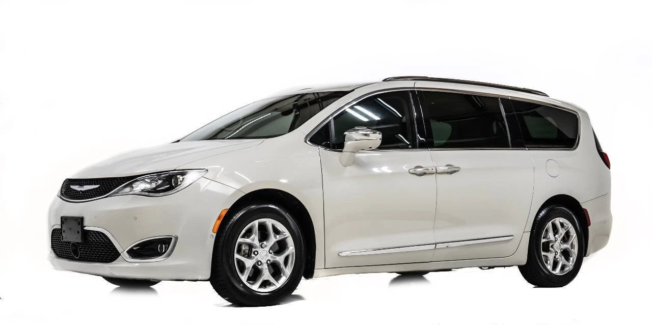 2019 Chrysler - Image 2 of 12