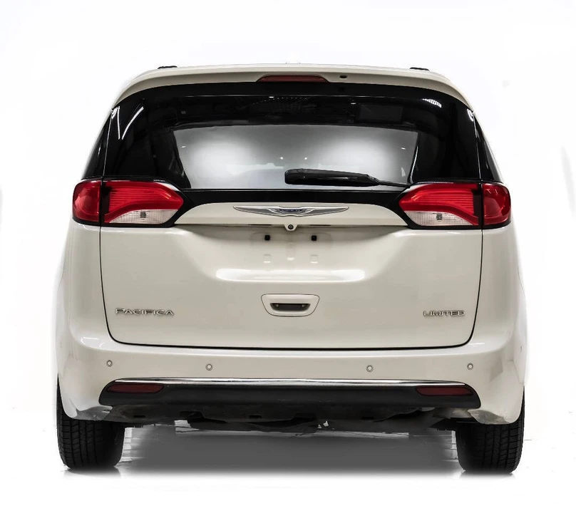 2019 Chrysler - Image 8 of 12