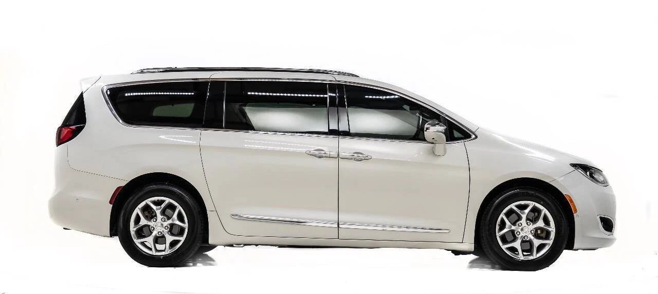 2019 Chrysler - Image 5 of 12