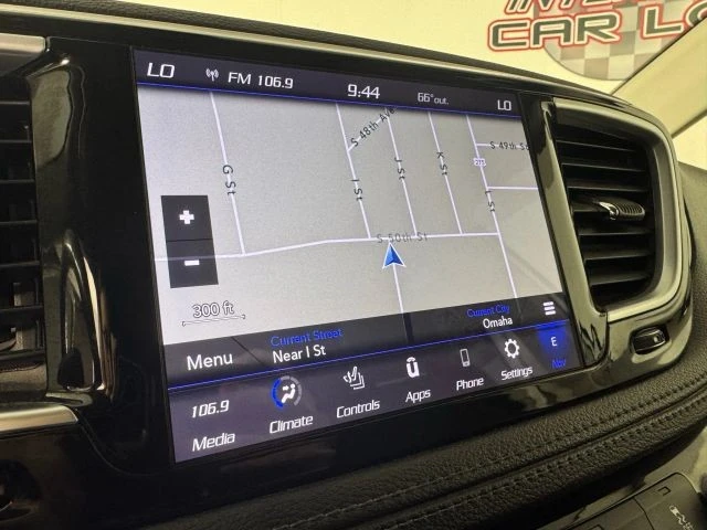 2019 Chrysler - Image 18 of 21