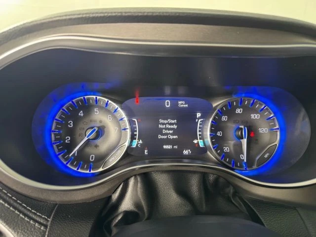 2019 Chrysler - Image 14 of 21