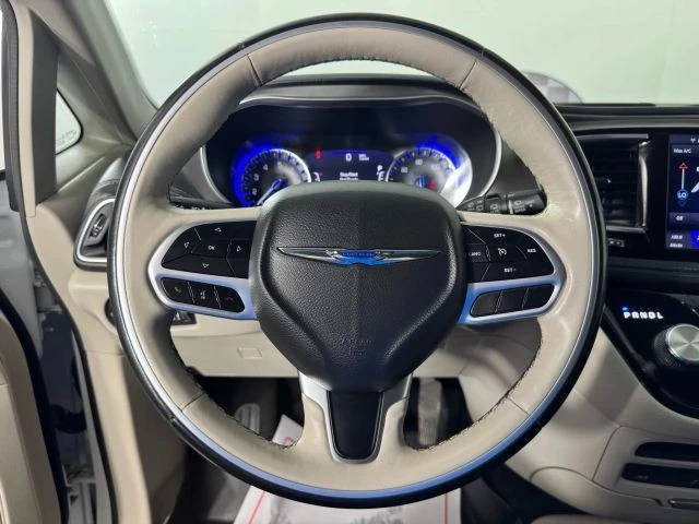 2019 Chrysler - Image 13 of 21