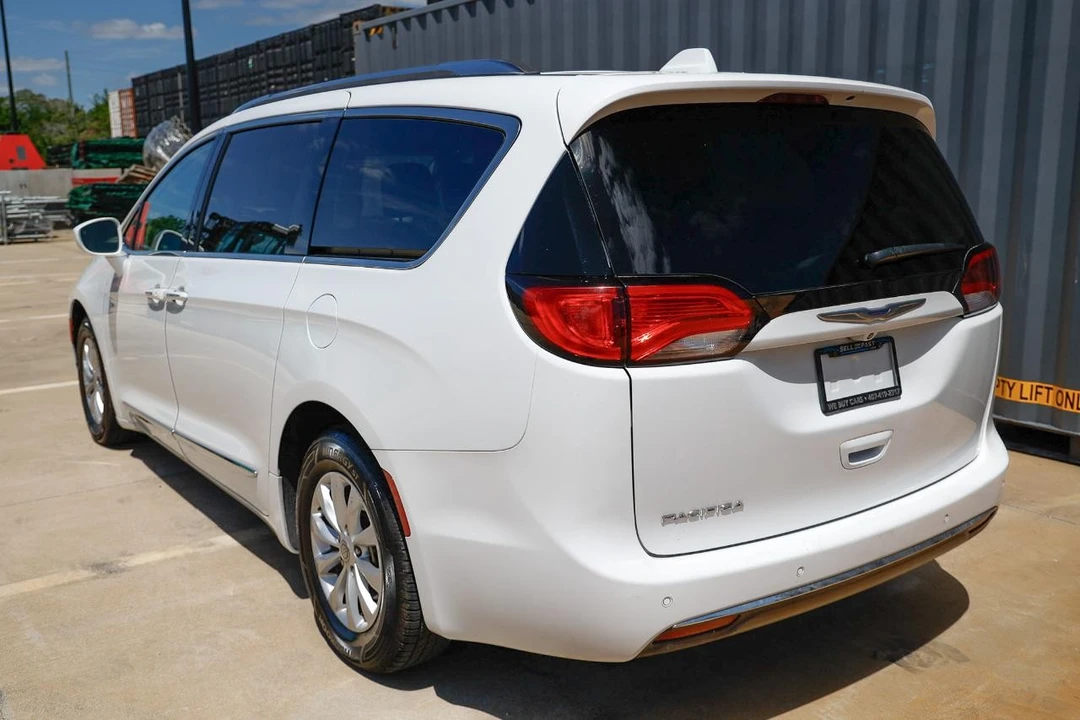 2019 Chrysler - Image 5 of 21