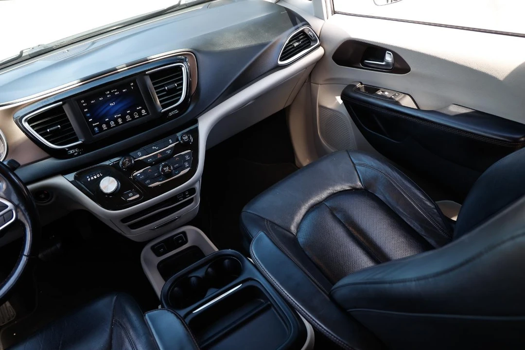 2019 Chrysler - Image 21 of 21