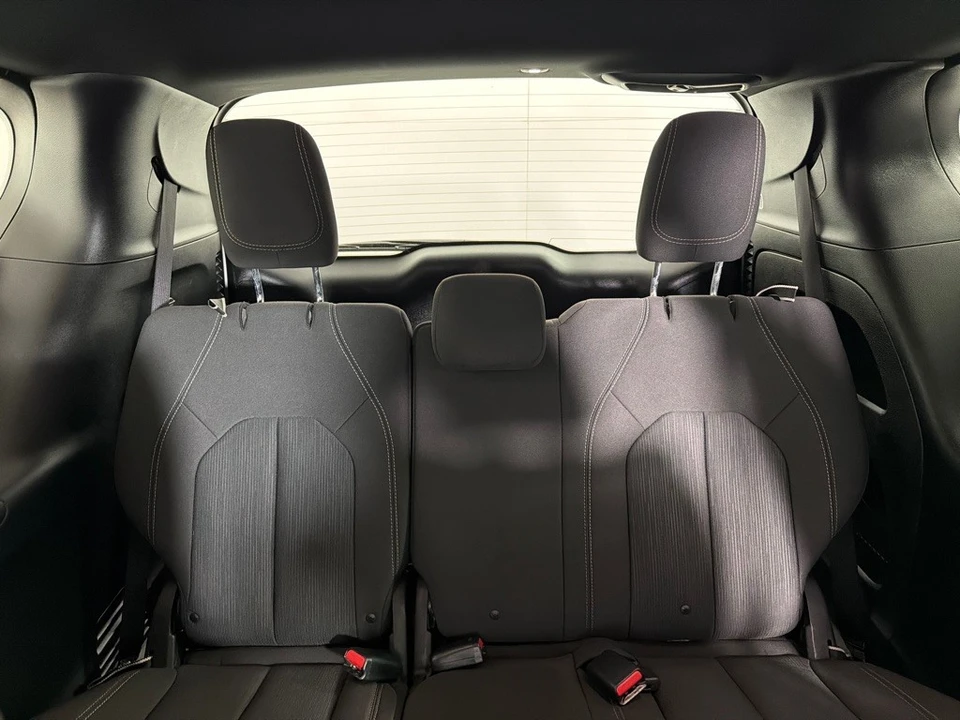 2019 Chrysler - Image 20 of 21